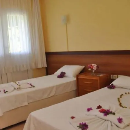 Sarsilmaz 3* オータキャンツ